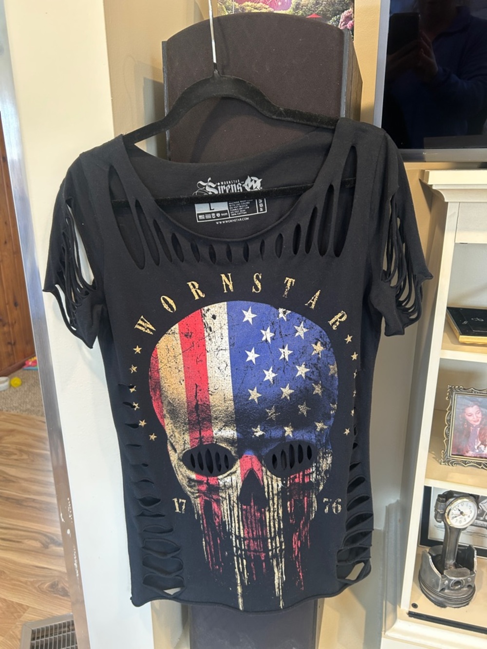 Wornstar Black Distressed American Flag Skull Cutout Tee